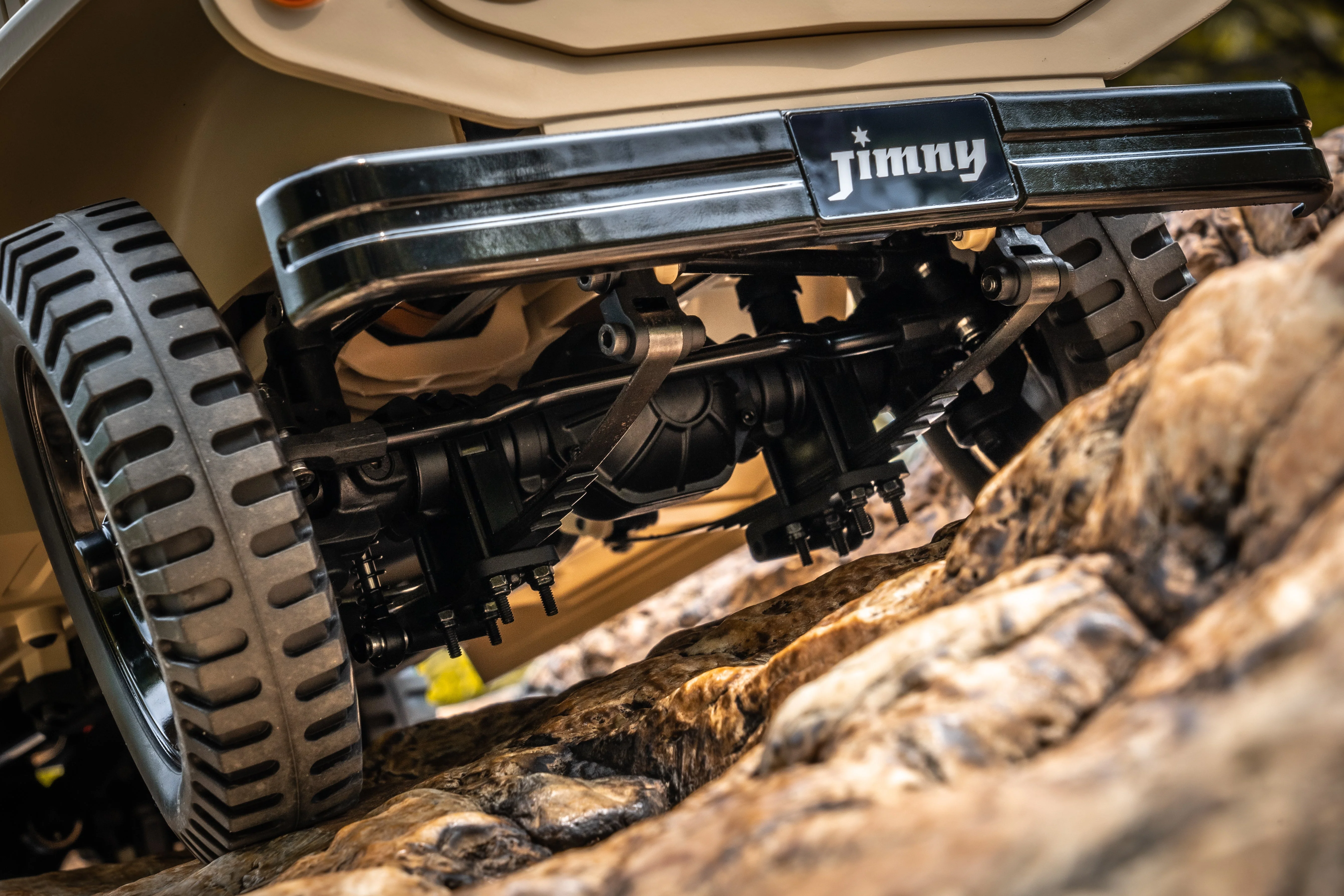 FMS 1:6 JIMNY RS Brown - Image 9